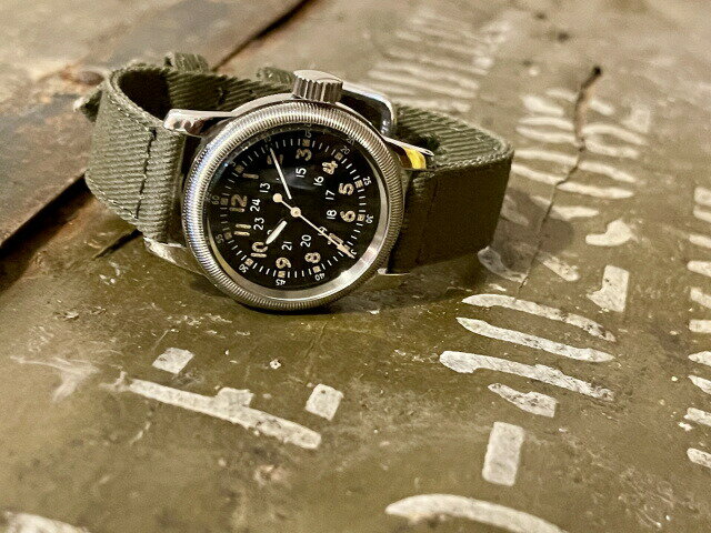 M.R.M.W. モントルロロイ 米陸軍航空隊 エルジン ウォルサム復刻 クォーツ ブラック文字盤 5気圧防水 正規品 1年保証 ミリタリーウォッチ TYPE A-17 VINTAGE【TYPEA17VINTAGE】