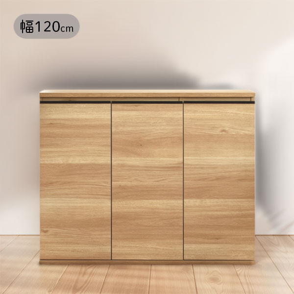 商品説明 サイズ(cm) W120×D33.6×H99.8 商品重量：36kg 仕様 ■材質 天板・前面：強化紙 本体：プリント 取っ手：アルミ ■仕様 〇付属パーツ：棚板、棚ダボ ◎どんな場所にも馴染むシンプルなキャビネットです。ナチュラルな質感にブラックのハンドルを組み合わせ、主張しすぎないモダンなデザインに仕上げました。 送料 送料無料 ただし、北海道、沖縄、離島、その他一部地域は追加料金がかかります。お気軽にお問合せ下さい。