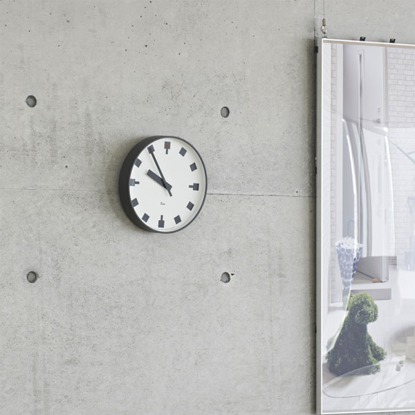 【日比谷の時計 Φ25.6 掛時計 WR12-03】ウォールクロック 壁掛け時計 丸時計 直径25.6cm 力強い存在感 視認性 ユニバーサルデザイン タイムレス 空間になじむ 普遍的 美しい RIKI 渡辺力 [2]