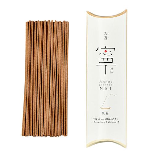 リラクゼーション 【神秘の乳香をお試しサイズで】クレオパトラも愛したと言われる「乳香(フランキンセンス)」のお線香を、手軽な小箱(15G)にしました。樹脂特有の神秘的な香りを、現代風にアレンジした使いやすい一本です。 【明るく爽やかなシトラス】乳香本来の香りに、シトラス(柑橘系)の爽やかさをプラスしました。重苦しくなく、明るくポジティブな香りは、朝の目覚めや気分のリフレッシュに最適です。 【コンセプトは「寧(ねい)」】ストレスフルな毎日に、香りの安らぎを。携帯にも便利なスリムなパッケージで、旅先やオフィスでも、自分だけの「寧(やす)」らぎ空間を作れます。 【浄化の香りとして】古来より浄化に使われてきた乳香。お部屋の空気が淀んでいると感じた時や、ヨガ・瞑想の際の空間作りにも力を発揮します。 【商品仕様】内容量:約15G / お線香サイズ:約14CM / 箱サイズ:約5x16.5x1.8CM / 生産国:日本