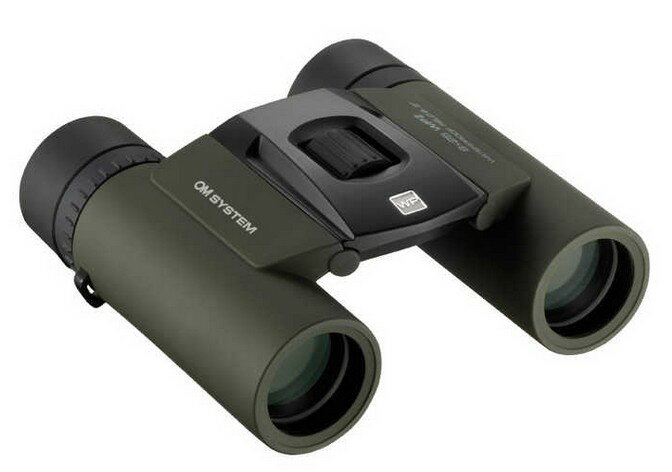 【送料無料】 OM SYSTEM 8×25 WP II フォレストグリーン 双眼鏡 防水機能がついた本格派モデル 折りた..