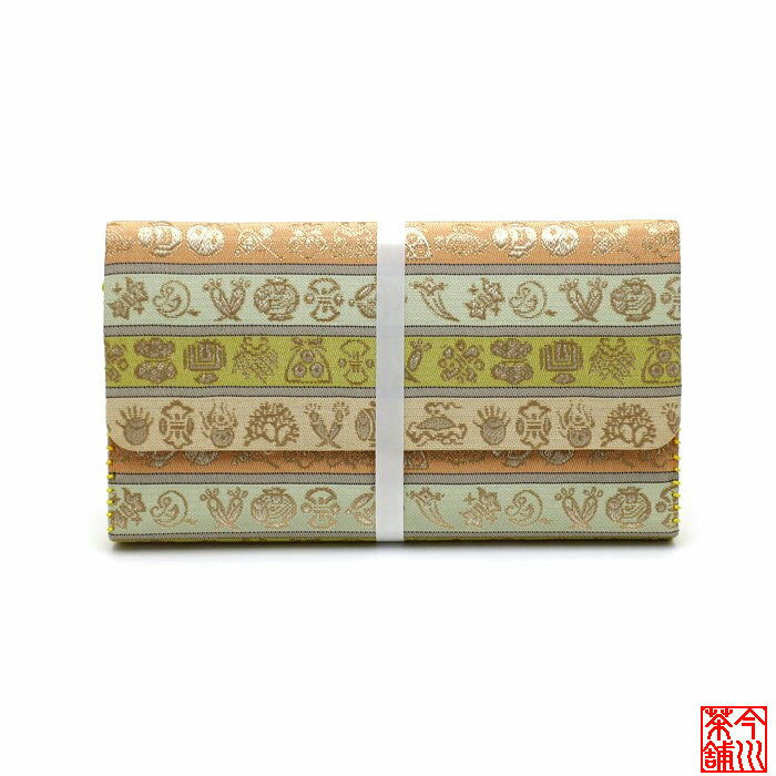 寸法　約10.5×18.5×1.5cm 交織 ※商品の色合いは、お使いのパソコンの機種やモニターの設定によって多少異なる場合がございます。 ※写真とは柄の配置が違う場合があります。■在庫表記について 商品の在庫は、実店舗と共有しておりますので稀に在庫切れにも関わらず、ご注文が完了してしまう場合がございます。そのためご注文完了後、在庫切れのご連絡を入れさせて頂く場合があります。あらかじめ御了承下さいますよう、よろしくお願いいたします。在庫切れとなっている商品でもメーカーの方にある場合がございますので、気になる商品はお気軽にお問い合わせください。