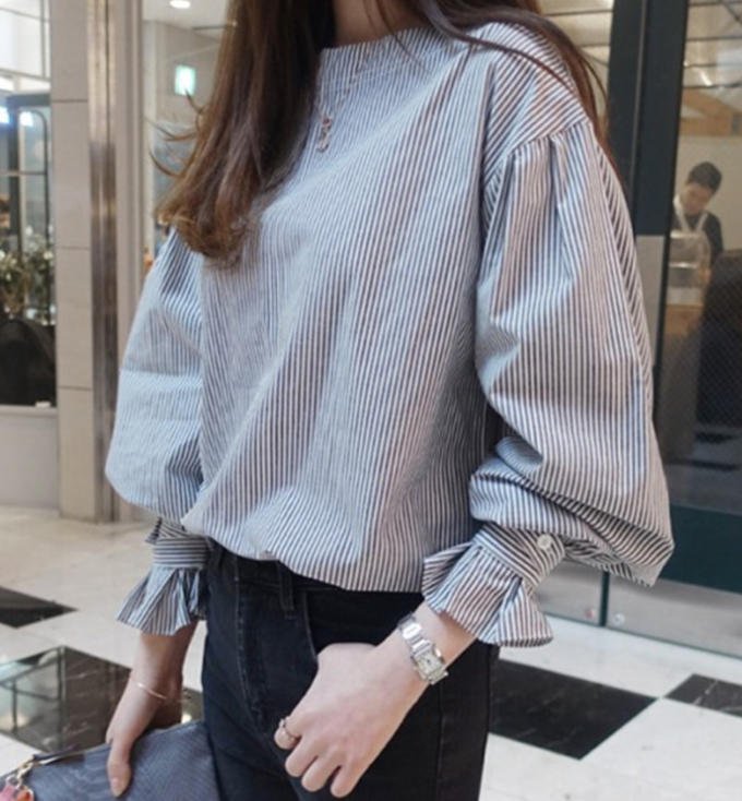 シャツ ブラウス トップス きれいめ 長袖 春 ストライプ バルーンスリーブ カジュアル 大人 可愛い おしゃれ 30代 40代 ホワイト TP-055R