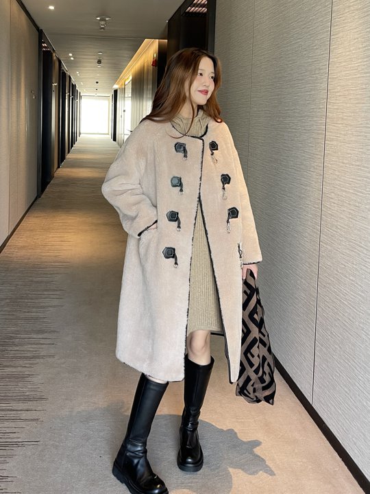 ダッフルコート ミディアム丈 ノーカラー ラムウール ベージュ ブラック ホワイト ノーカラー 暖かい 防寒 秋冬 ゆったり カジュアル きれいめ 通勤 普段着 お出かけ OU-033YK