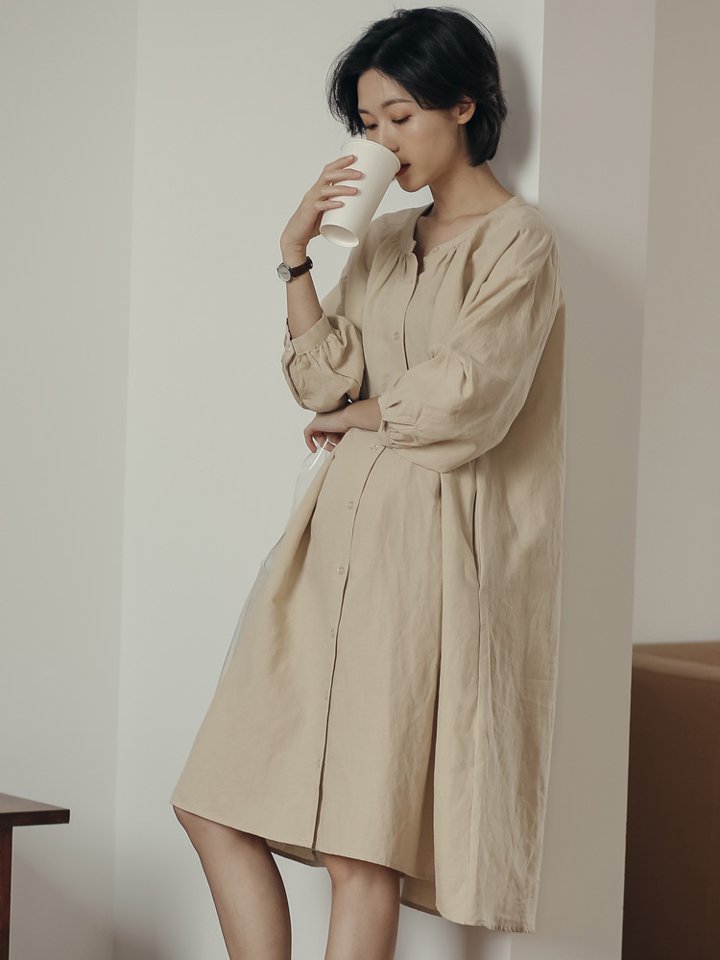 コットンリネンワンピース ワンピース シャツワンピース 麻 リネン コットン 7分袖 七分袖 ミディ丈 膝下 ひざ下 ゆったり フロントボタン 前ボタン ふんわり ランタンスリーブ ランタン袖 ぽわん袖 バルーン袖 ラウンドネック フロントボタン 前ボタン ルーズウエスト