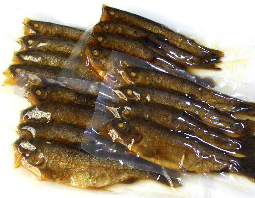 【飛騨川　渓流育ち　砂糖と醤油のみで炊き上げた甘露煮】姫ます笹煮　16匹箱入り　水の里特産品 - 2