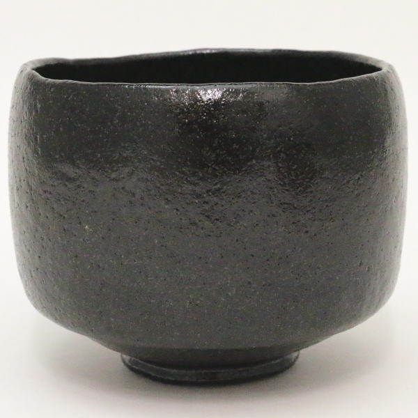 京焼/清水焼 陶器 抹茶茶碗 黒楽瑞祥 紙箱入 Kyo-yaki. Japanese Matcha chawan teabowl Kuro raku zuisho. Paper box. Ceramic.