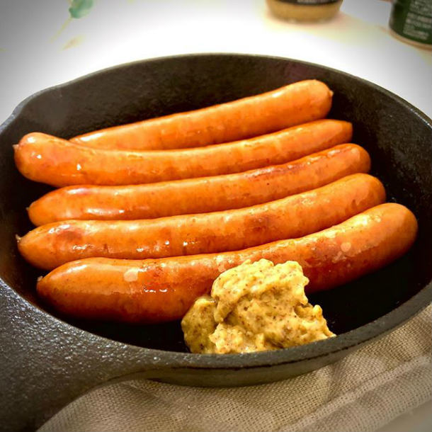千葉県ブランドいも豚丸ごとセット【粗挽き】ウインナーソーセージ4種(粗挽き・チョリソー・しそ・チーズ)【7日間熟成】ロースハムベーコン【希少】スネハムボンレスハム切り落とし工房銘柄ウィンナーポイント消化軽いブナスモークギフトメーカー直送