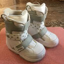BURTON WOMEN,S GROM BOOTS YOUTH 子供 型落ち 新品【送料無料】