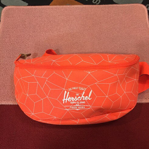 【送料無料】 HERSCHEL ハーシェル SIXTEEN 正規品 ウエストポーチ ウエストバッグ ボディバッグ ヒップバッグ 軽量 ショルダーバッグ ミニバッグ 携帯ポーチ ボディバッグ レディース メンズ お出掛け 作業用 仕事用 ランニング