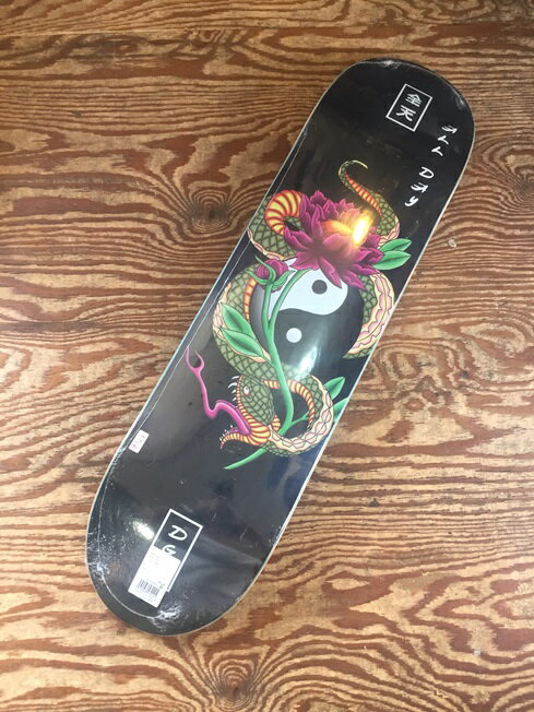 DGK VIPER スケートボードデッキ スケート デッキ ストリート 大人 初心者 おすすめ sk8 【送料無料】
