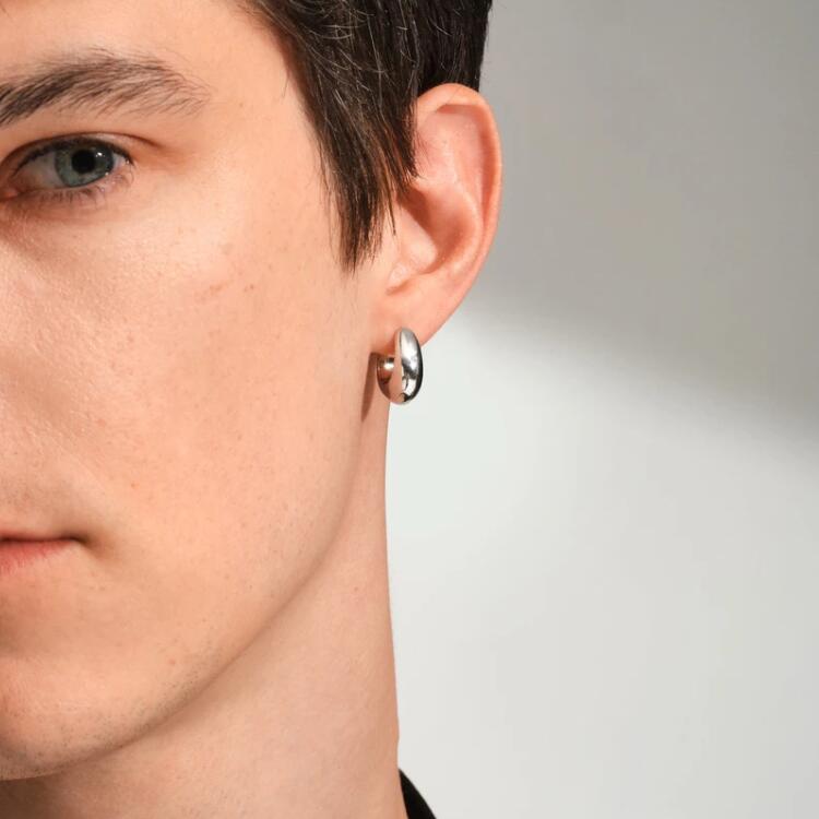 楽天スーパーセール　SILVER　Ice Hoops Small ピアス　シルバー　TOMWOOD