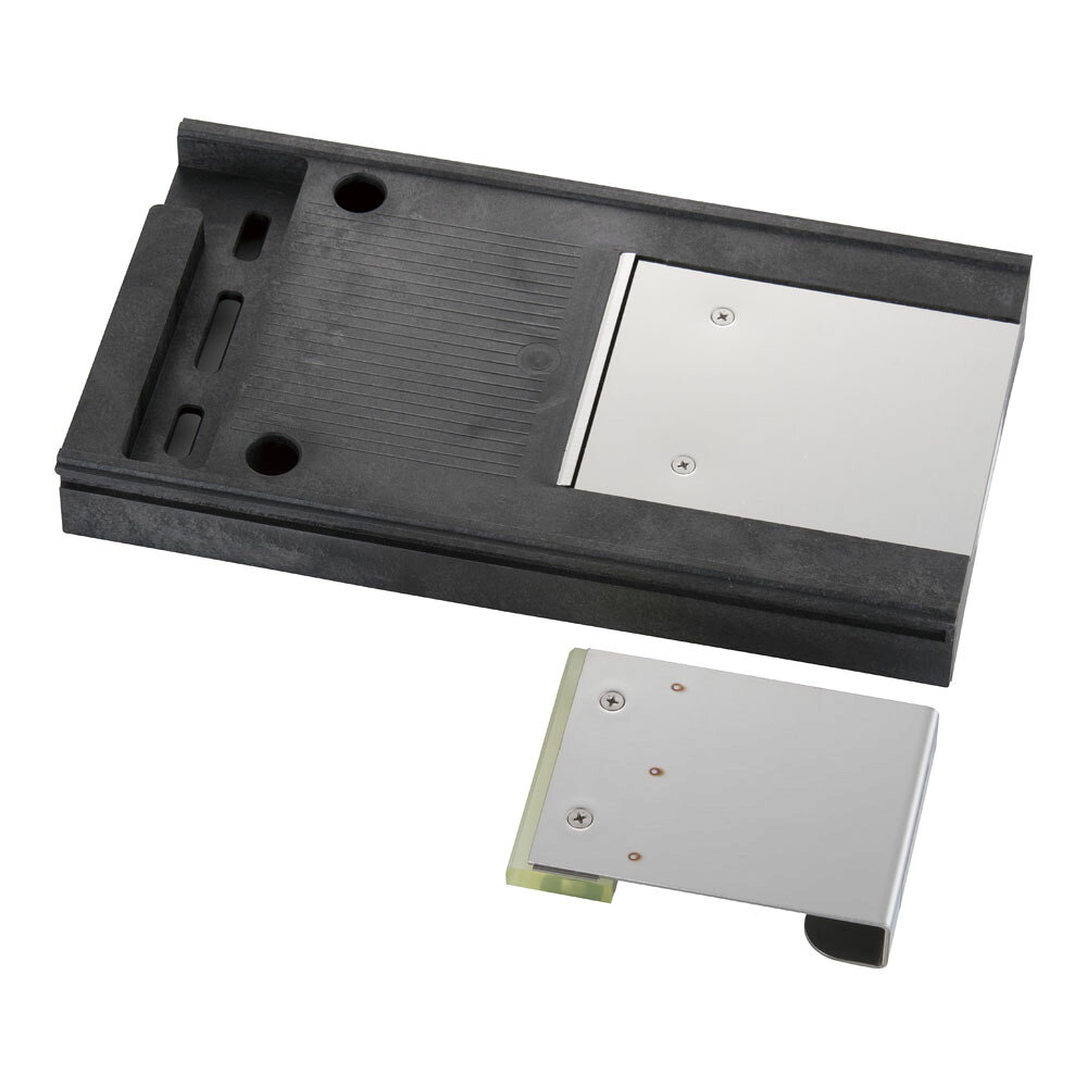 ＜特長＞●電源:単相100V50/60Hz●消費電力:165/200W●定格時間:30分処理能力:10分間13kg投入口:100×100×H120標準仕様:千切盤3×3mm●オプションの刃物盤を差し替えるだけで、ツマ切り、薄切り、厚切り、千切りなどができる多目的万能カッターです。オプションパーツ※千切盤は特注サイズも承ります。＜仕様＞●質量(kg):1.325