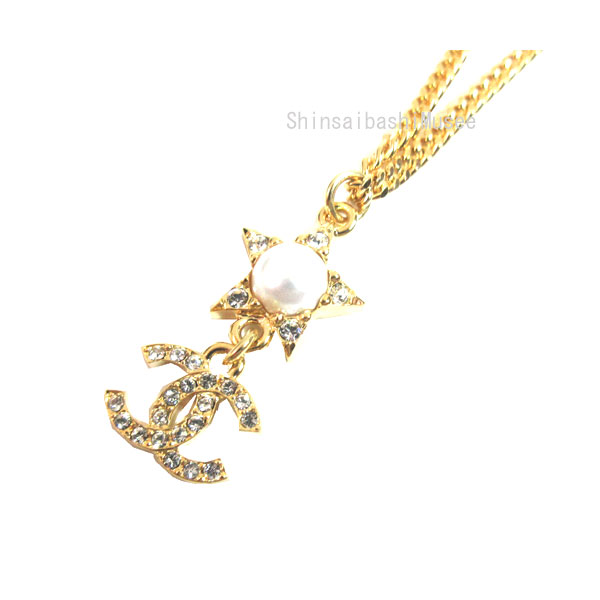  Vi  CHANEL Vl CC}[N p[ X^[  lbNX ABC642 B15367 NU447 ^ CXg[ S[h  { bsO Brand NewCHANEL CC Mark Pearl Star Necklace ABC642 B15367 NU447 Metal Rhinestone Gold Box Ribbon Wrapping