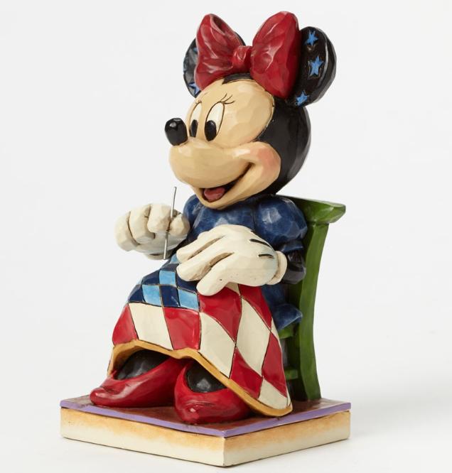 Import Fanのジムショア ミニーマウス 裁縫 年をかさねた栄光 ディズニー 4045237 Old Glory Americana Minnie Mouse Figurine jim shore ギフト プレゼント 【ポイント最大49.5倍！お買い物マラソン セール】｜アングル3