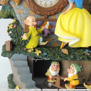 白雪姫と7人の小人壁時計鳩時計ディズニーDisneySnowWhiteIlluminatedMusicalWallClockWithMotionウォールクロック振り子時計【ポイント最大43倍!大感謝祭セール】