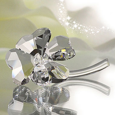 スワロフスキー Swarovski 四つ葉のクローバー 212101 廃盤商品 置物 ギフト プレゼント 【ポイント最大49.5倍!お買い物マラソン セール】 [3]