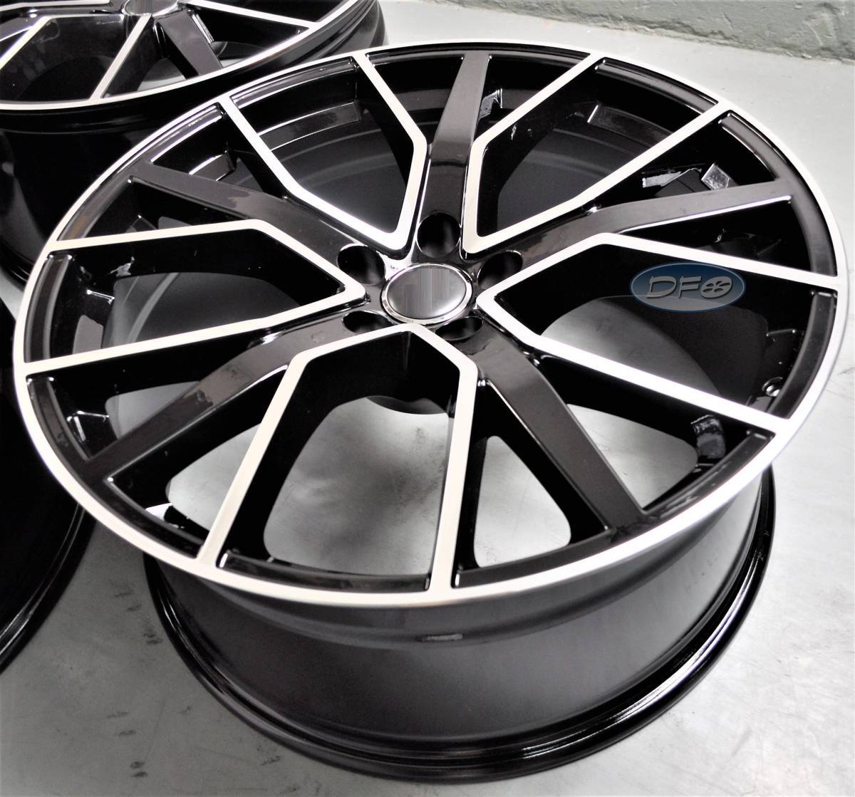 21インチ Black ホイール ( 4本セット ) アウディ A6 A7 A8 S6 S7 S8 RS6 RS7 Q5 Q7 1332 BM　-DFO-1085