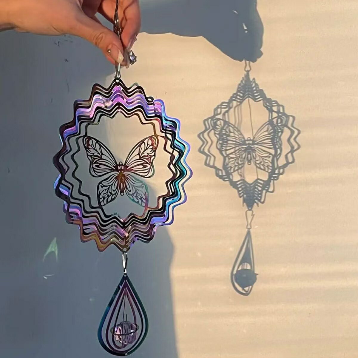 キラキラ回転できる風鈴 オウマンダラ風鈴 3D回転風鈴 おしゃれおもしろい 流れる視覚効果 屋外庭園パティオ用吊るし飾り インテリア 贈り物プレゼントギフト 店舗玄関キャンプ飾り