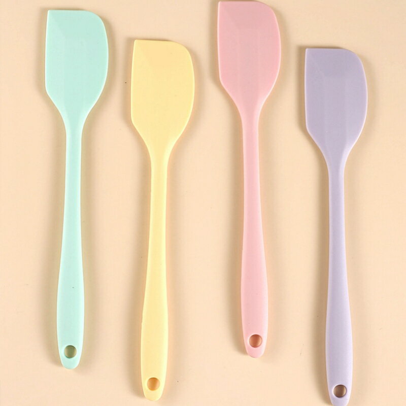 【レビュー特典】シリコーヘラ 耐熱シリコンスパチュラ 食洗器対応 シリコン ベーキングツール ケーキクリームスプレッダー ベーキングスクレーパー キッチン ギフト贈り物 一人暮らし ベーカリー教室 パン教室 お菓子作り体験 業務用 ベーキング好き 1本