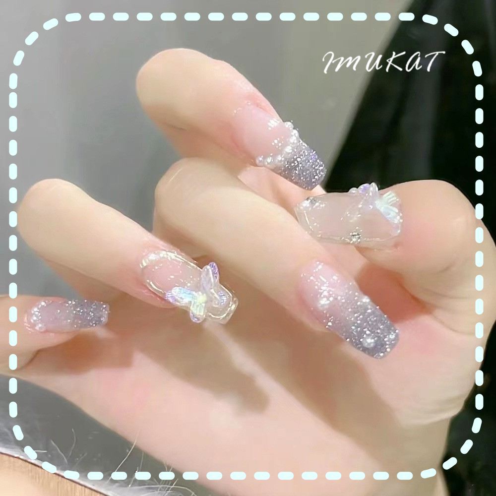ネイルチップ ロング ブルー シルバー キラキラ 蝶々 飾り付け 美人 レディース おうちネイル 高級感 美人 大人 アート 美しい 秋 冬 披露宴 成人式 デート 卒業式 紅葉狩り 遊園地 送料無料 大人気 付け爪 つけ爪 貼るネイル 接着剤 研磨紙