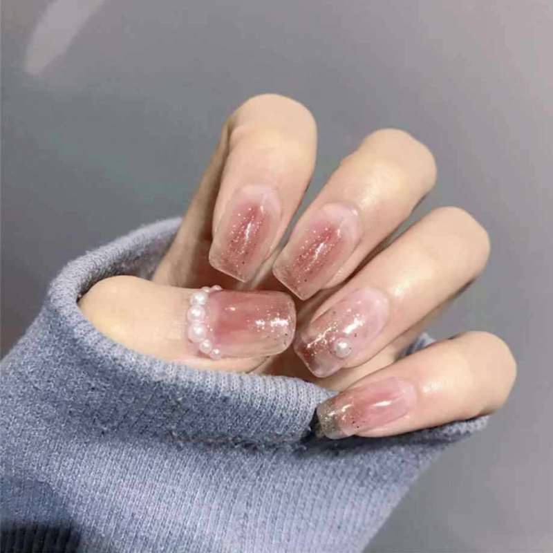 乐天商城 - ネイルチップ ロング ピンク 銀粉 パール グラデーション おしゃれ 優しい レディース 高級感 美人 大人 アート 美しい 秋 冬 披露宴 成人式 デート 卒業式 紅葉狩り 遊園地 送料無料 大人気 付け爪 つけ爪 貼るネイル