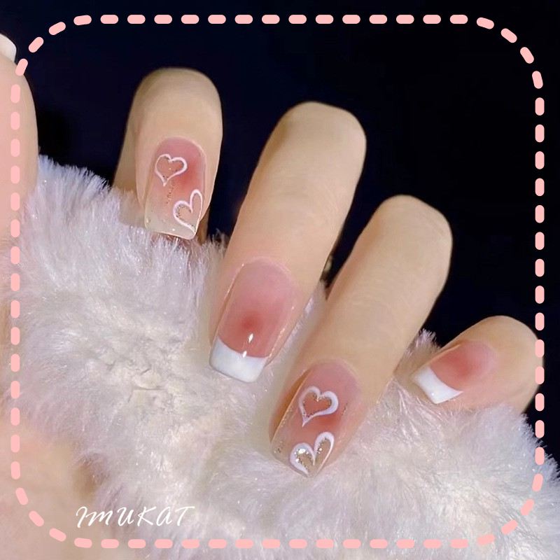 ネイルチップ ショート ピンク ホワイト ハート 光沢感 可愛い 高級感 優しい おうちネイル アートおしゃれ アート 美しい 秋 冬 披露宴 成人式 デート 卒業式 紅葉狩り 遊園地 送料無料 大人気