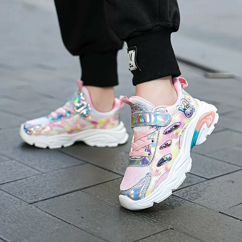 女の子用カートゥーンスポーツシューズ - 通気性メッシュランニングシューズ、フックループクロージャ..