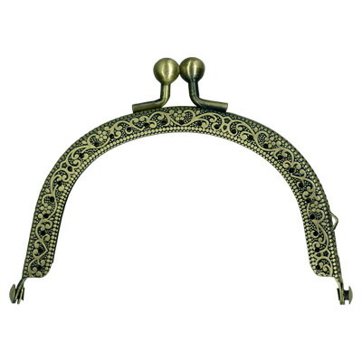 口金 横 約10cm 高さ約7.5cm BK-1073《 厚み 約0.9cm 溝約3mm 素材 鉄 入数 1本 型紙付 アンティークゴ..