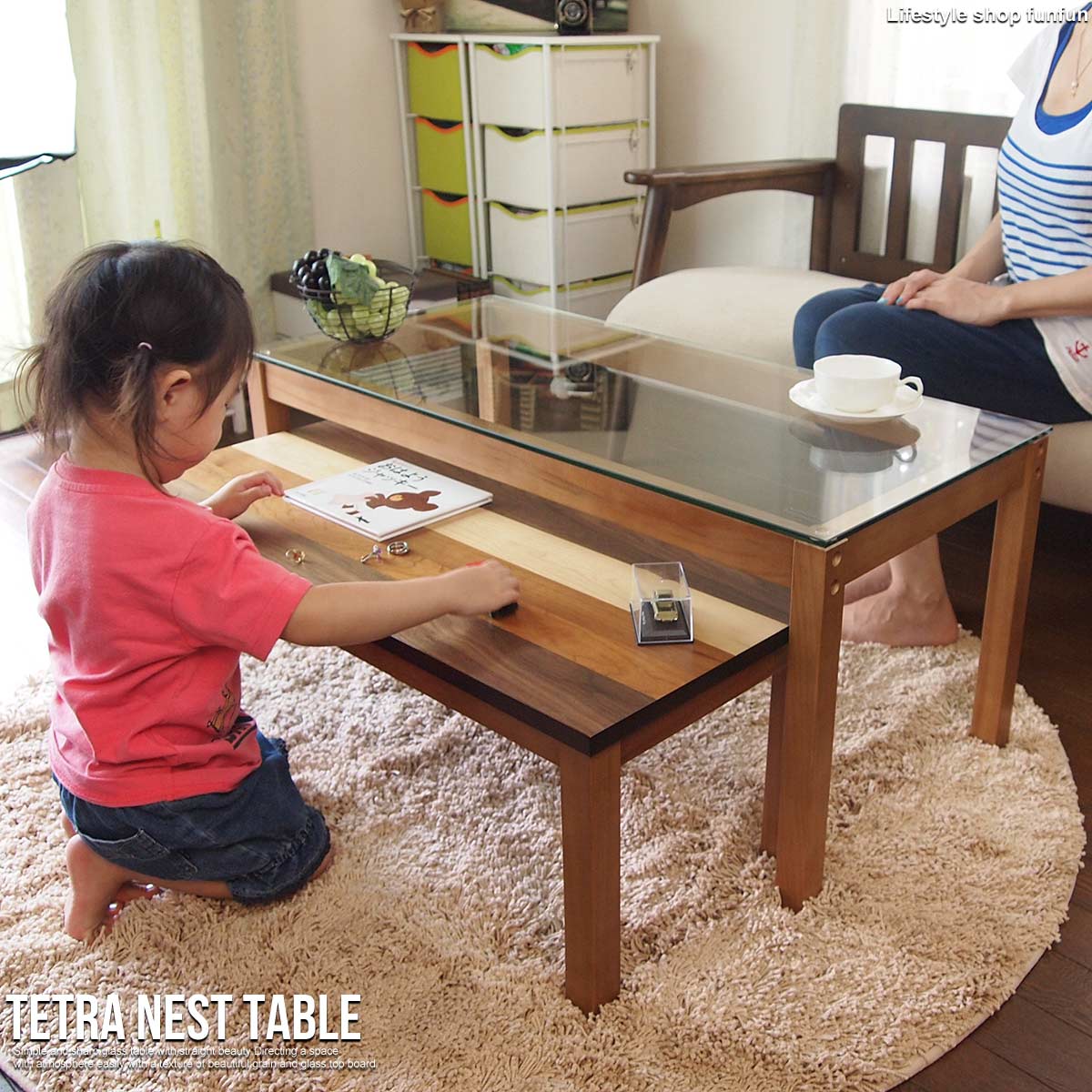 ネストテーブルが便利で人気！おしゃれなガラス製センターテーブルの