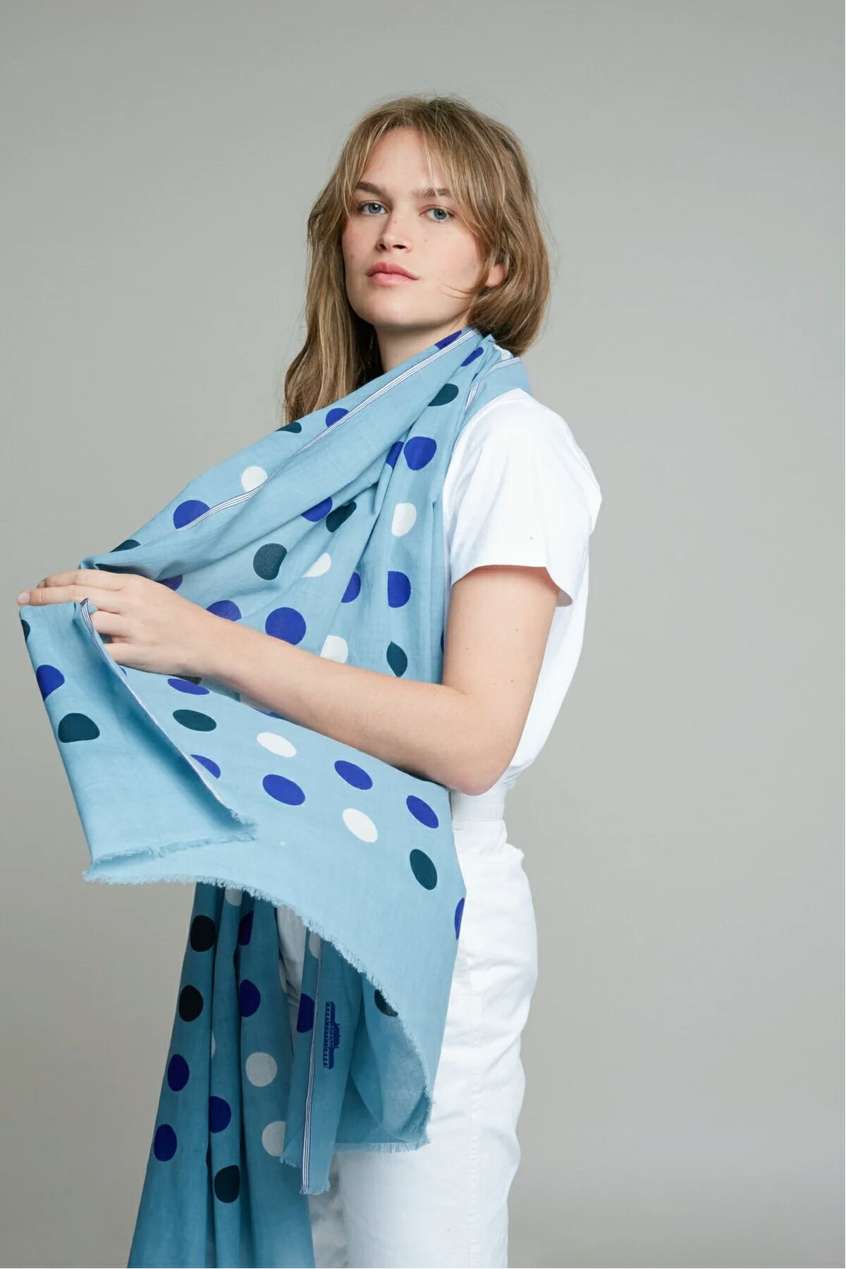 SALE★MOISMONT モアモン ストール scarf-design 424 dutch-blue-ecpau ドット コットン スカーフ フランス ダッチブルー 水玉 【大判 ビッグサイズ 200cm×100cm】