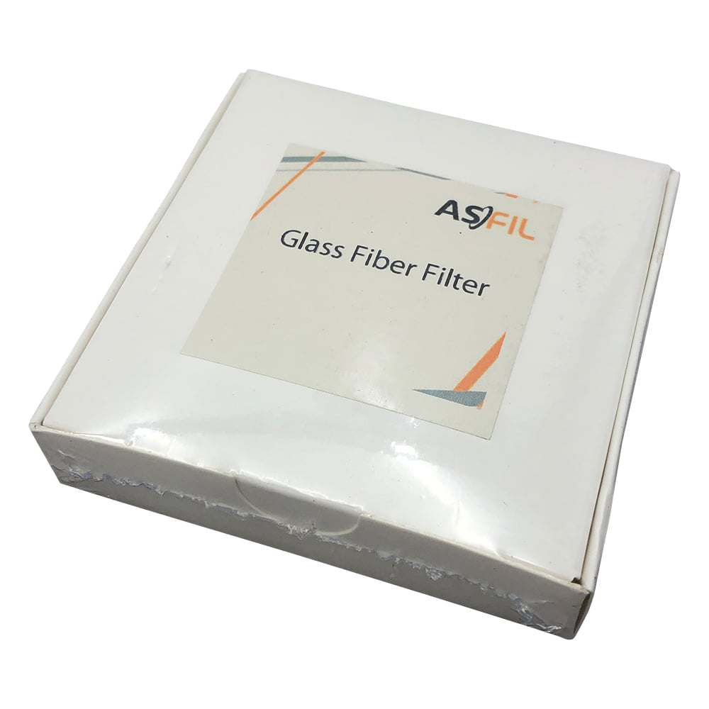 【品番】2-851-01【メーカー】アズワン【型番】021160N-SPGFA【JAN】4571110729526【入り数】1箱(100枚入)※掲載画像は代表画像です。シリーズ共通の画像を使用している場合があり、お届けは商品名に記載の型番・数量となります。■特長ガラス繊維濾紙のベーシックタイプ。バインダーを含まないので、バインダーの溶出がありません。高温でも安定した状態で使用できます。プレフィルターとしても適しています。100％硼珪酸ガラスで製造されています。■仕様材質:ガラス繊維色:白表面:無地入数:1箱（100枚入）円形サイズ:2.1cm濾紙名:GFA粒子保持能（μm）:1.6厚さ（mm）:0.29重量（g/m2）:56耐熱温度（℃）:500用途:一般の実験向け。溶媒や溶液のろ過ワットマン濾紙対応グレード:GF/Aアズフィル荷姿サイズ:135×120×25mm　0.04kgRoHS2 (EU) 2015/863 対応