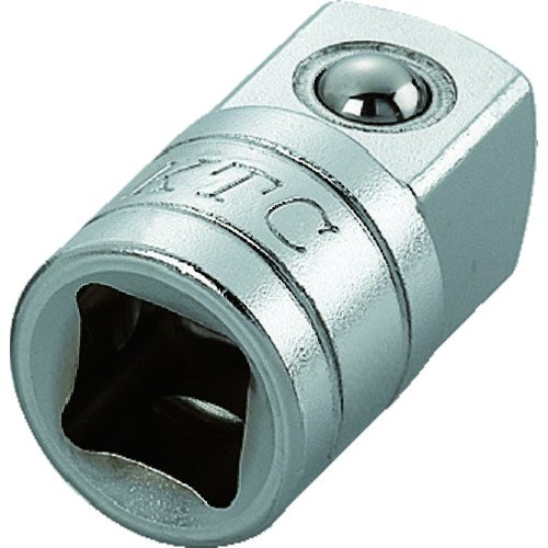 【品番】BA34【メーカー】京都機械工具（株）【JAN】4989433605517【販売単位】1個※掲載画像は代表画像です。シリーズ共通の画像を使用している場合があり、お届けは商品名に記載の型番・数量となります。■特長差込角の異なるソケットと駆動工具を接続するアタッチメントです。ガタつきを最小限に抑え、安定した差込感を実現しました。■注意アダプターの限界トルクは小さい方の差込角が基準となります。■仕様該当:RoHS2全長(mm):29.5ブランド名:KTC（京都機械工具（株））製造国:日本差込角凸(mm):12.7差込角凹(mm):9.5関連商品KTC12．7sq．ソケットアダプタ全長35．0mm BA43...KTC9．5sq．ソケットアダプタ全長25．0mm BA32...TONEソケットアダプター差込角12．7mm差込角19．0mm全長42...1,900円1,770円1,750円TRUSCOソケットアダプター差込角凹9．5mm凸6．35mm TSS...TRUSCOソケットアダプター差込角凹19．0mm凸12．7mm TS...TONE【店舗陳列用】インパクト用ソケットアダプター差込角12．7凹×...1,800円2,090円1,920円TOPハンマードリル用SDSプラスソケットアダプター SDS-4...TONE【店舗陳列用】ソケットアダプターHT 38HP...TONEソケットアダプター差込角9．5／12．7mm全長32．0mm ...2,080円1,260円1,340円TONE【店舗陳列用】ソケットアダプターHタイプ差込角9．5／12．7...TONEソケットアダプター全長46mm 138...TRUSCOソケットアダプター差込角凹12．7mm凸19．0mm TS...1,340円2,550円1,360円