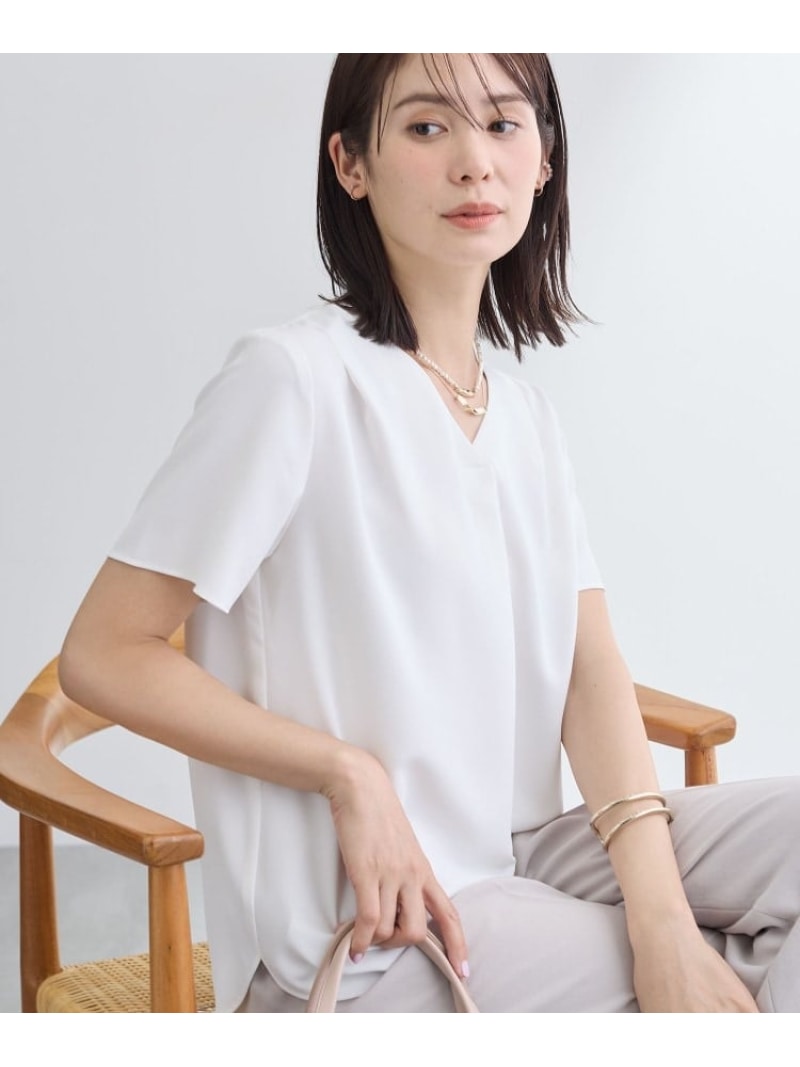 【洗える/UVケア】幾何学柄&無地 タックVネック 半袖ブラウス INDIVI インディヴィ トップス シャツ・ブラウス ネイビー ホワイト グレー【先行予約】*【送料無料】[Rakuten Fashion]