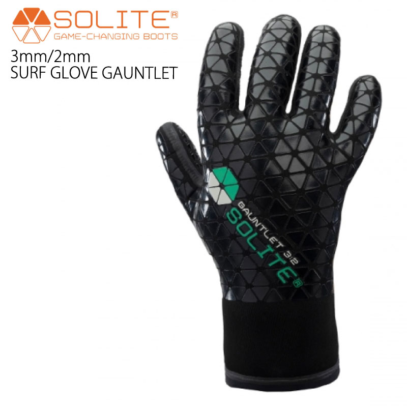 ●ブランド名：SOLITE ソーライト ●商品名：3mm/2mm SURF GLOVE GAUNTLET - BLACK/GREEN 外側の縫い目は全て防水コーティングが施されており、 内側も、指の間などの負担がかかる部分をテーピングで補強された 非常に耐久性・防水性に優れたサーフグローブです。 3mm/2mm モデルは裏地に体の熱を反射するメタル層を備えており、 より速乾性と保温性があります。 ！注意！ グローブのフィット感は小さめです。 サイズの中間に当たる場合は1サイズ大きめを選ばれることをおすすめ致します。 ※熱成型の機能はございません。 当店は正規販売店です。 ----------ご注意---------- ご注文後の返品・キャンセル・交換は一切受け付けておりませんので、予めご了承下さい。 モニターによって色の見え方が実物と異なる場合がございます。 他店舗でも販売しておりますので、タイミング悪く売り違える場合がございますのでご了承下さい。 在庫には展示販売品も含まれている場合があります。気になる方はお問い合わせ下さい。 送料無料で送付先が北海道・離島の場合は500円、沖縄の場合は1,000円の別途送料を加算させて頂きますのでご了承下さいますようお願い申し上げます。（税別） 注文時は送料無料となりますが訂正し改めてメールでご案内となりますのでご注意下さい。 メール便をご希望の場合、注文時は通常の送料となりますが受注後に送料を訂正しご連絡致しますのでご安心下さい。 メーカー希望小売価格はメーカーカタログに基づいて掲載しています