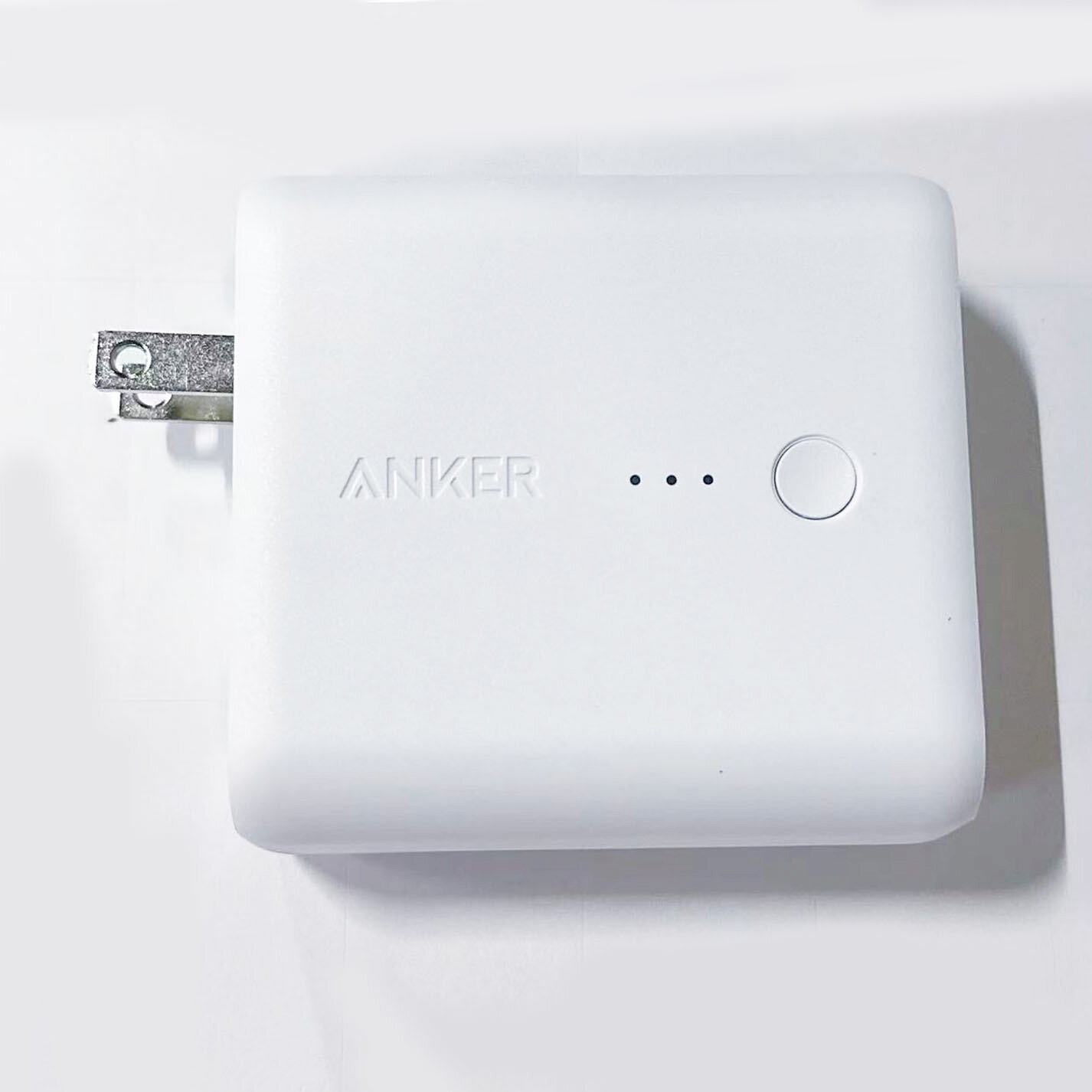 Anker PowerCore Fusion 5000 モバイルバッテリー 搭載 USB充電器 5000mAh 折りたたみ式プラグ (ホワイト) A1621021