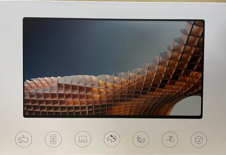CNBANAN 16-inch Portable Monitor