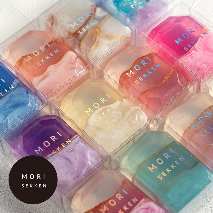 【冬限定品入荷】石けん 森石鹸 宝石石鹸 55g クリアケース入り 茅ヶ崎産 ハンドメイド ローカルメイド 少量生産 アロマ フレグランス ソープ 固形石鹸 ボディケア ハンドケア ギフト 贈り物 プレゼント