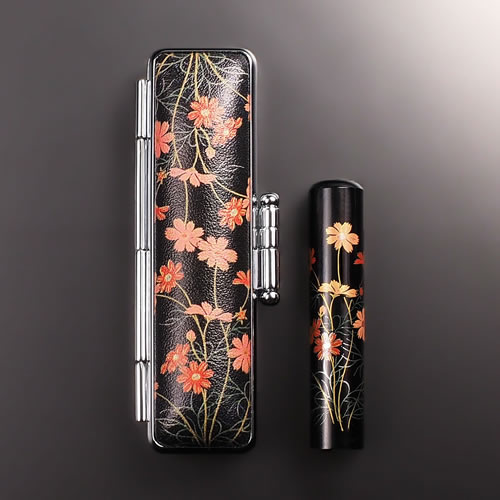 【送料無料】黒水牛現代蒔絵の個人印鑑セット/四季花/コスモス/12mm 個人いんかん はんこ ハンコ 判子 就職祝い ギフト 祝い プレゼント 贈りもの 女性 ...