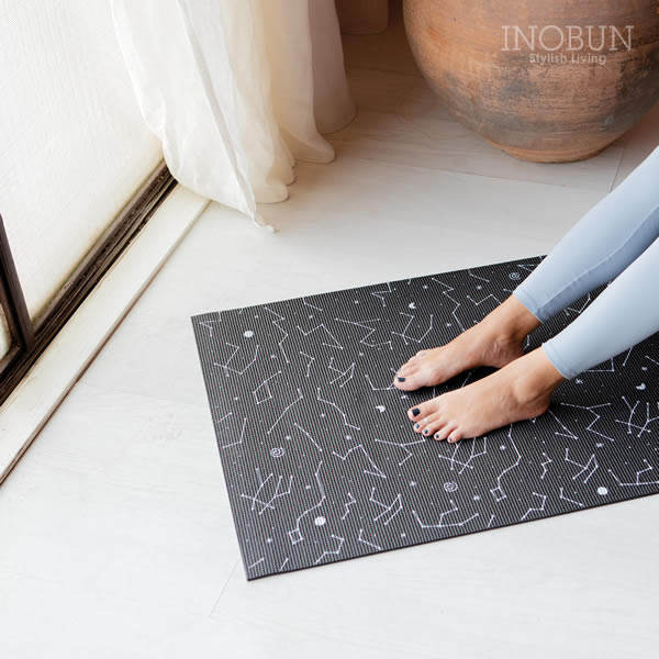ヨガマット DOIY ドーイ 「Constellation」 星座柄 60x173cm フロアマット 水拭き可