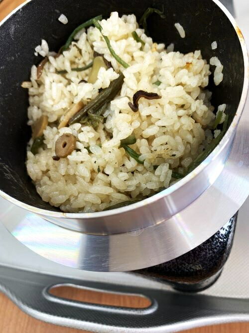 【送料無料】山菜釜飯 140g（国産米使用）50袋入り｜業務用・簡単調理・本格釜飯