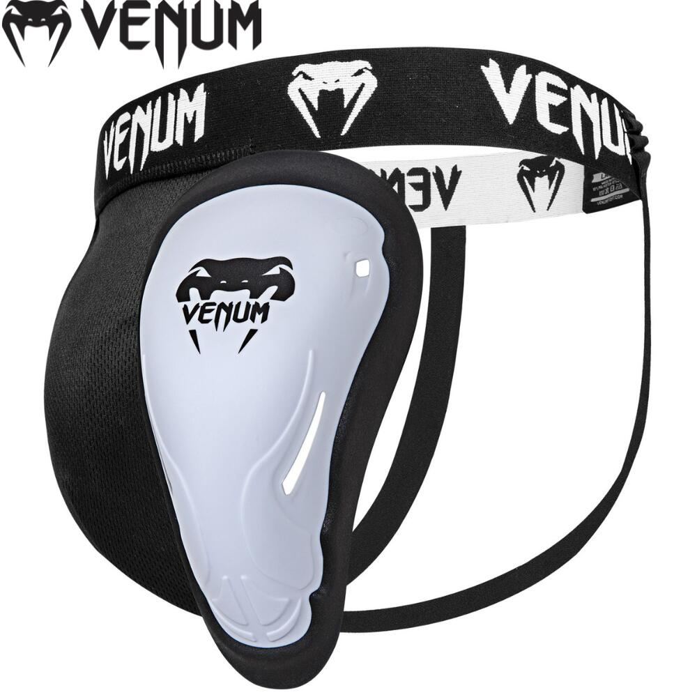 VENUM CHALLENGER ファールカップ チャレンジャー カッププロテクター ボクシング キックボクシング ムエタイ 格闘技 MMA 空手 ヴェヌム スパーリング ファウルカップ 金的サポーター 金的ガード トレーニング 練習 ホワイト 白 あす楽 送料無料 VENUM CHALLENGER ファールカップ ファウルカップ ボクシング ムエタイ 格闘技 MMA カップサポーター フィットネス ストレス発散 運動不足解消 大人 子供 ジュニア メンズ Venum Challenger ファールカップは、あらゆるアスレチック活動に必要なサポートを提供するように設計されており、より多くの通気性と汗を素早く排出するDry Tech™サポーターカップが付属しています。2層構造のショックアブソーバーは、保護が最も重要な部分への衝撃を最小限に抑え、ラバーゲルシールドは完全なフィッティングを保証します。技術的特徴- 2層構造のショックアブソーバーで股間を保護します。- アスリートの体型を再現したアナトミカルデザインで、自由自在な動きやすさを実現。- 衝撃の影響を最小限に抑え、高い快適性を実現するラバーゲルシールド。- Venum Dry Tech™サポーターカップに完璧に適合し、最適なメンテナンスを可能にします。 2