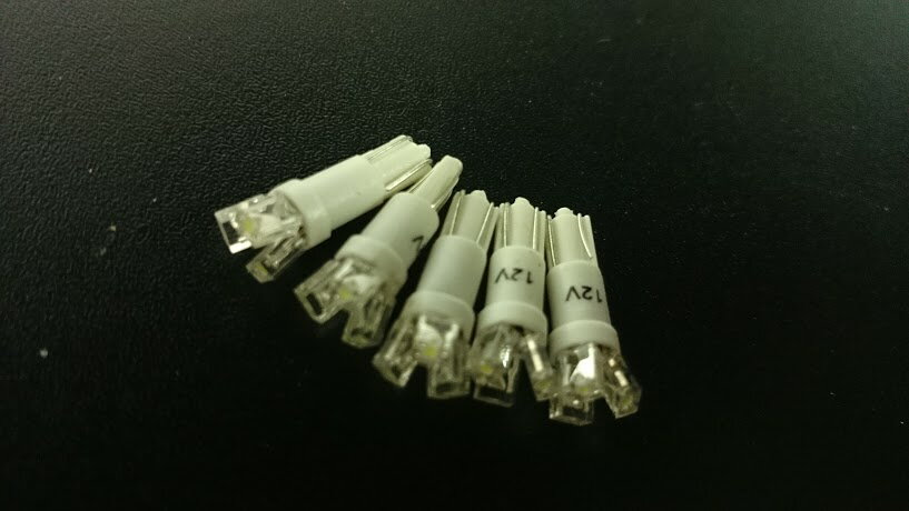 【在庫処分】拡散タイプT5型3連LEDホワイト(5個入）