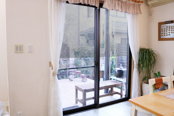 【法人・個人事業主様限定】 窓貼りシート 省エネタイプ 92cm丈×90cm巻 | 日差し フィルム 窓ガラスフィルム 遮熱フィルム 窓ガラス シート 省エネ 節電 暑さ対策 紫外線カット 紫外線カットシート 遮熱 窓 UVカット UVシート 遮熱シート