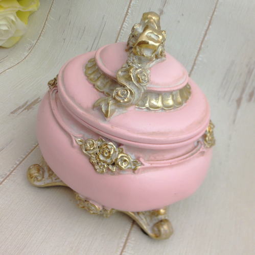 フレンチピンク　ラウンド小物入れ【リボン　薔薇雑貨　ローズ雑貨　ボックス　収納】【ロココ】【妖精　フェアリー　妖精雑貨　フェアリー雑貨】【天使　エンジェル　天使雑貨　エンジェル雑貨】【薔薇　ばら　バラ】の商品画像 2