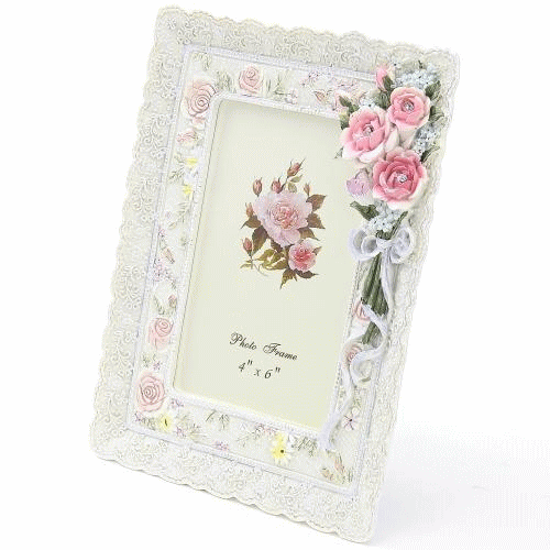 ローズブーケフォトフレーム　アイボリー【薔薇雑貨食器　ローズ雑貨　姫系小物　ヴィクトリアン】【ロココ】【妖精　フェアリー　妖精雑貨　フェアリー雑貨】【天使　エンジェル　天使雑貨　エンジェル雑貨】【薔薇　ばら　バラ】のサムネイル