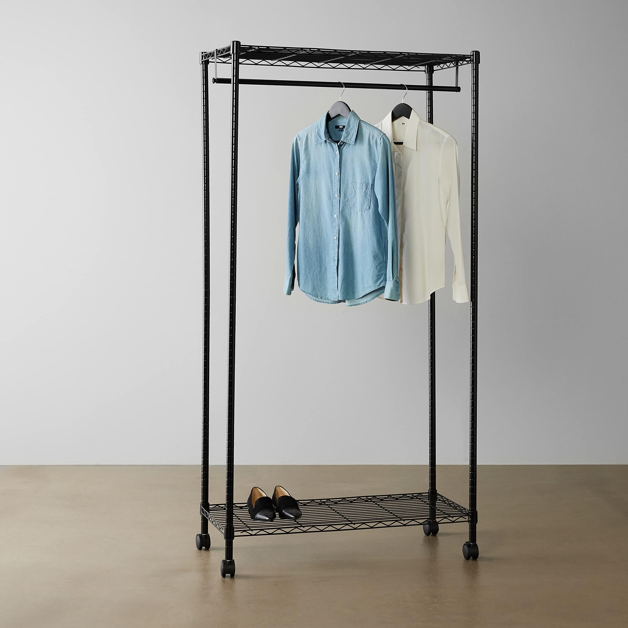 洋タンス, クローゼット - ベーシック ハンガーラック 1段 洋服ラック 耐荷重79.8 kg 頑丈 キャスター付き 棚付き 幅91.4 x 奥行35.6 x 高さ182.9cm, ブラッ