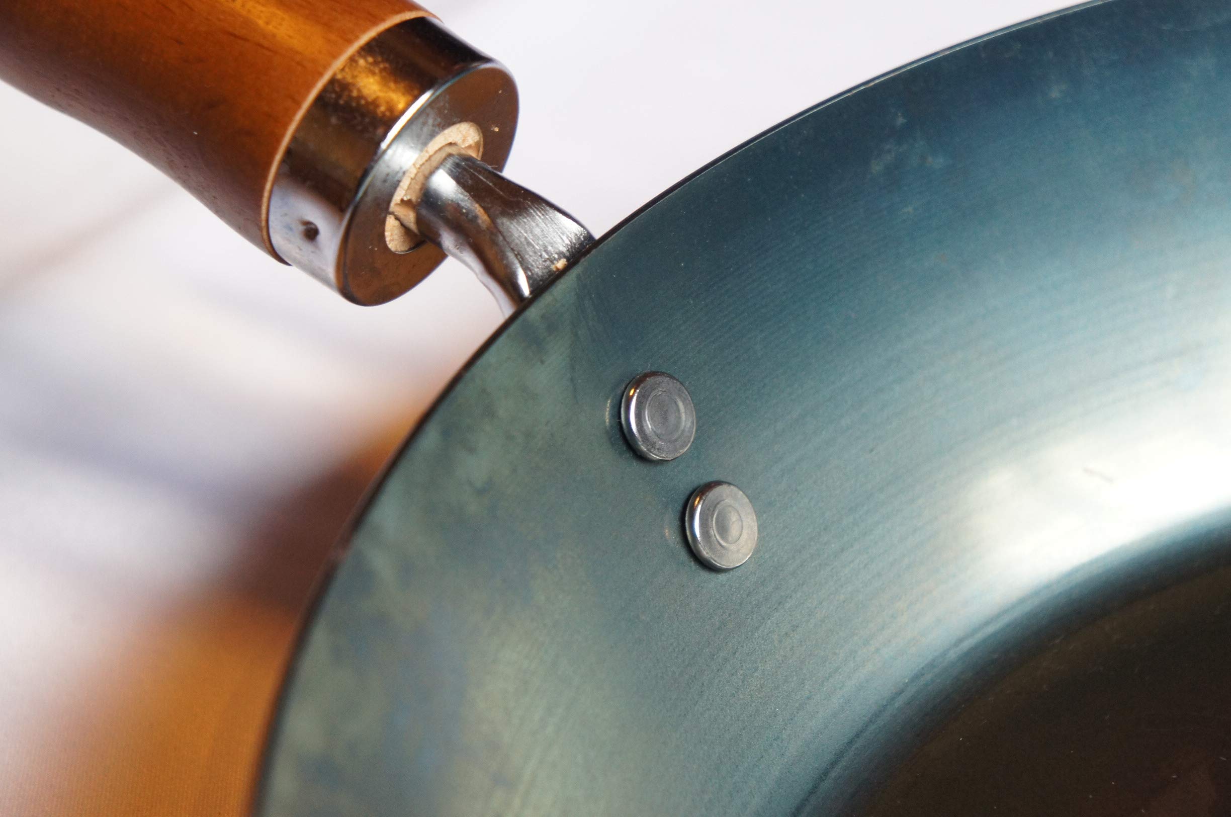 使いこむほどに育つ鉄フライパン 24 木ハンドル 日本製 IH対応 軽量化 シーズニング不要 アウトドア キャンプ