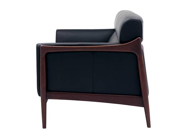 冨士ファニチア 3Pソファ モダン おしゃれ 日本製 Aura L08550S FUJI FURNITURE クラシック 木目 皮革 黒 国産 収納家具 インテリア家具 リビング収納 木目調 空間演出 インテリア性 便利 シンプルデザイン 幅広タイプ 省 北欧デザイン 省スペ [3]