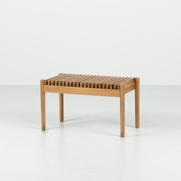 ベンチ 木製 おしゃれ シンプル 北欧 オーク材 無垢材 木 天然木 ナチュラル いす チェアー コンパクト かわいい 玄関 寝室 ディスプレイ ナチュラル 高級感 重厚感 ヴィンテージ風 モダンインテリア カフェ風 リビングダイニング インテリアコーディネート 職人仕上げ